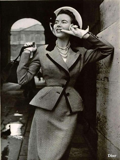 new look dior 1950's|christian dior button up 1947.